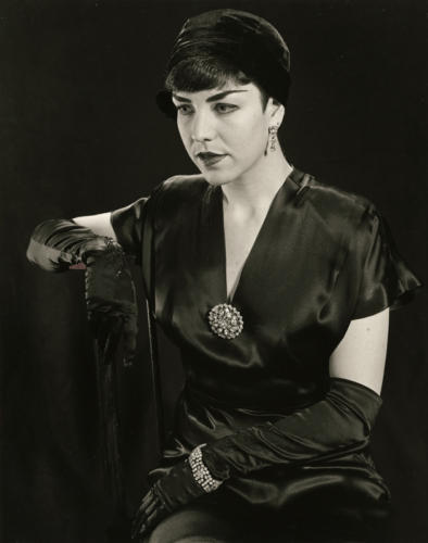 Carmen with Cloche and Gloves (black and white, silver gelatin print)