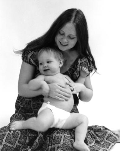 Rhonda and Her Baby, Chicago, Late-1960s Early-1970s (black-and-white, silver-gelatin print)
